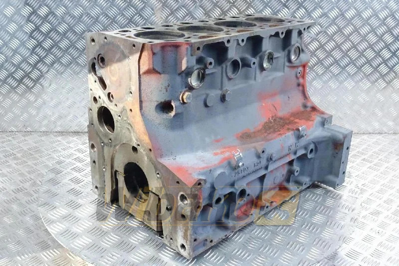 Deutz 04250170R - Blok válců pro Stavební technika: obrázek 1 Deutz 04250170R - Blok válců pro Stavební technika: obrázek 1