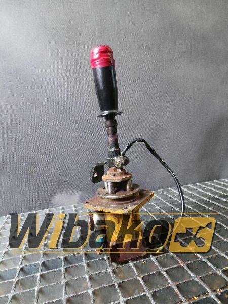 Joystick Komatsu PC300-5 - Kabina a interiér pro Stavební technika: obrázek 1 Joystick Komatsu PC300-5 - Kabina a interiér pro Stavební technika: obrázek 1