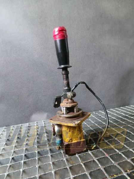 Komatsu PC300-5 - Hydraulický ventil pro Stavební technika: obrázek 1 Komatsu PC300-5 - Hydraulický ventil pro Stavební technika: obrázek 1