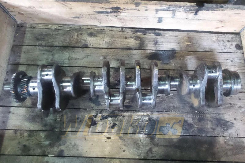 Komatsu S6D105-1 6135-31-1110 - Zalomený hřídel pro Stavební technika: obrázek 1 Komatsu S6D105-1 6135-31-1110 - Zalomený hřídel pro Stavební technika: obrázek 1