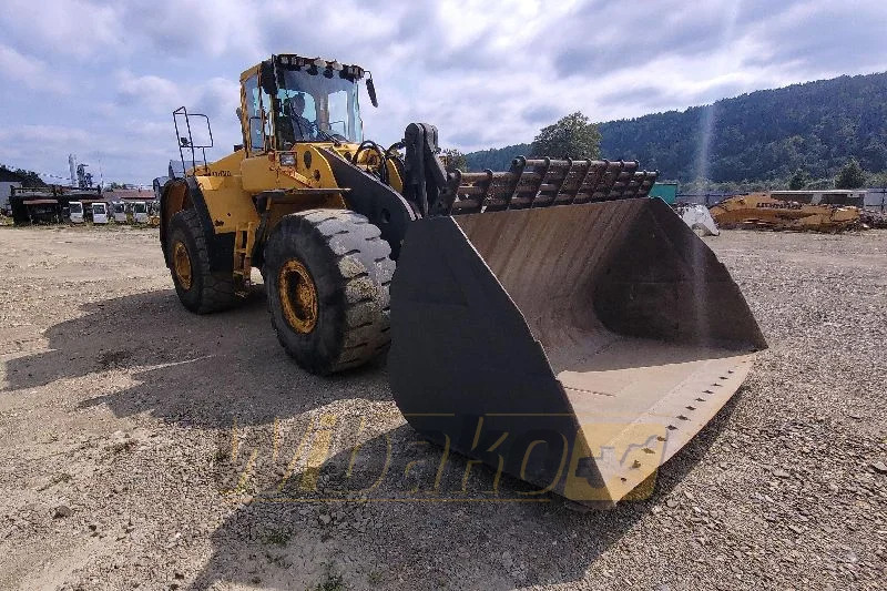Volvo L220E - Kolový nakladač: obrázek 3 Volvo L220E - Kolový nakladač: obrázek 3