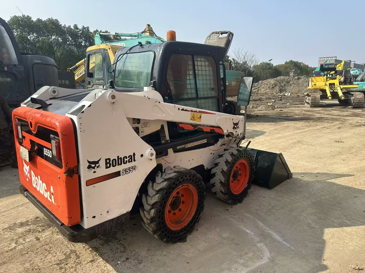 Smykový nakladač BOBCAT S550: obrázek 10