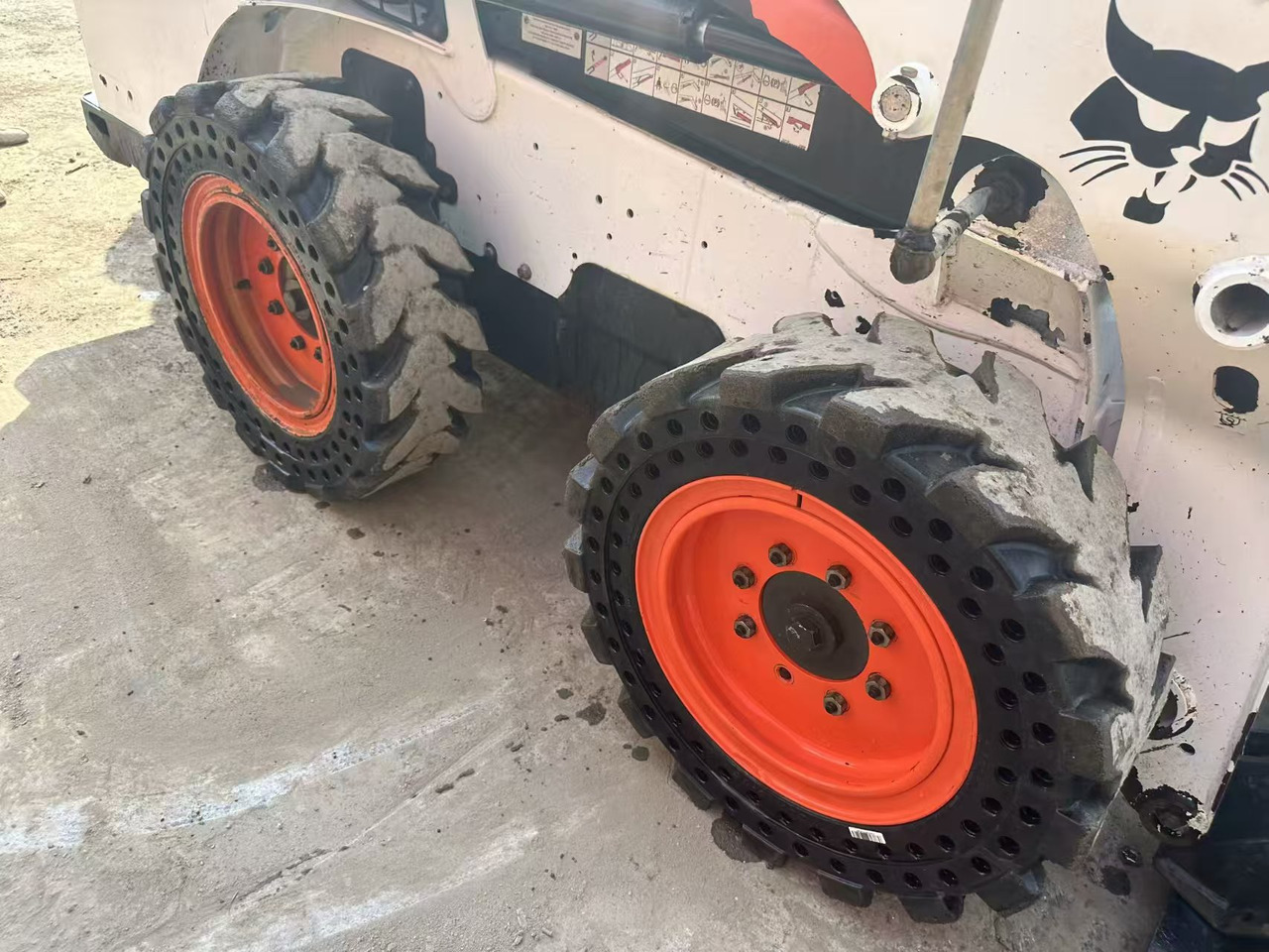 BOBCAT s550 - Kolový nakladač: obrázek 3 BOBCAT s550 - Kolový nakladač: obrázek 3