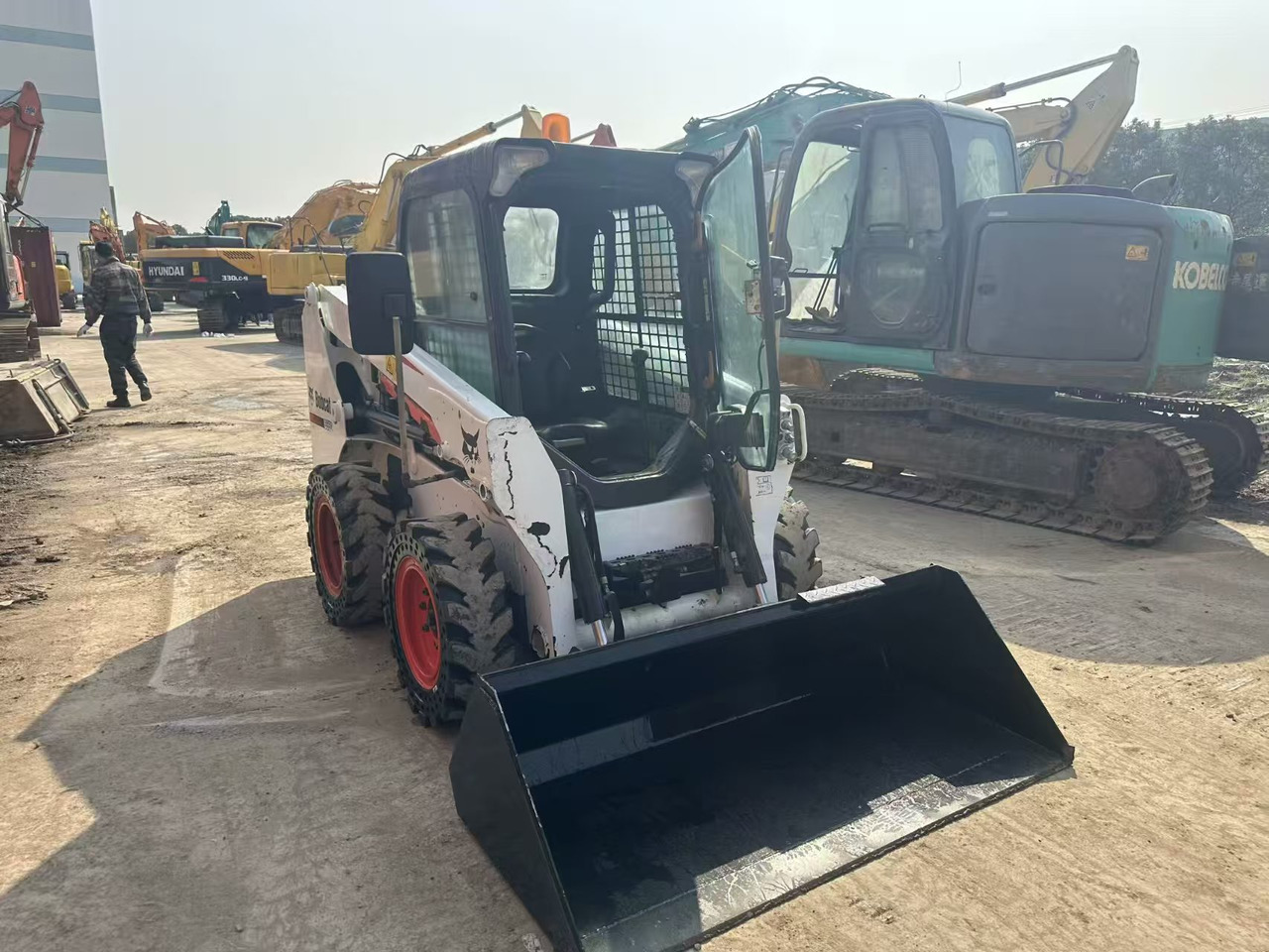 Kolový nakladač BOBCAT s550: obrázek 11