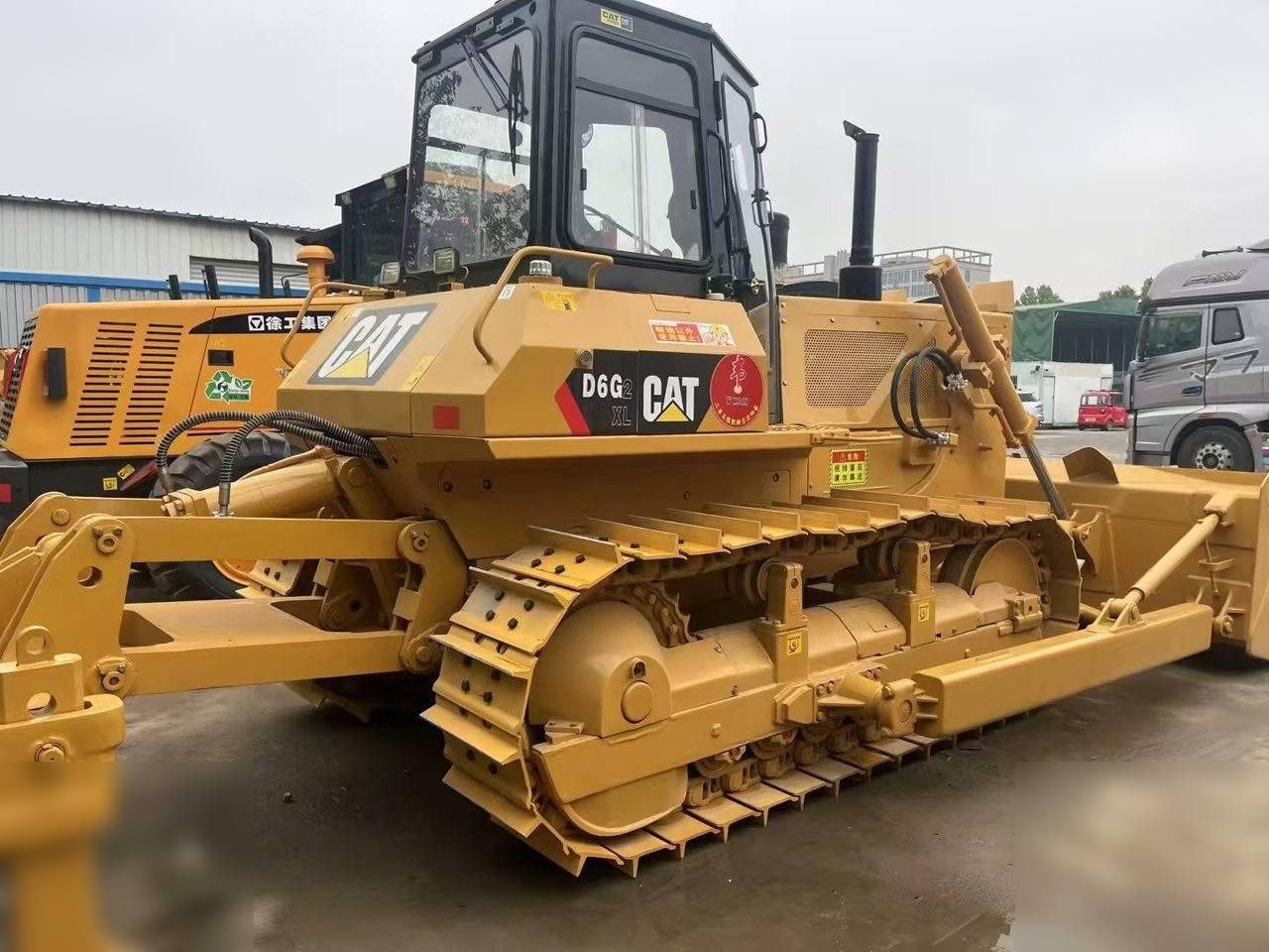 CATERPILLAR D6G - Buldozer: obrázek 1 CATERPILLAR D6G - Buldozer: obrázek 1