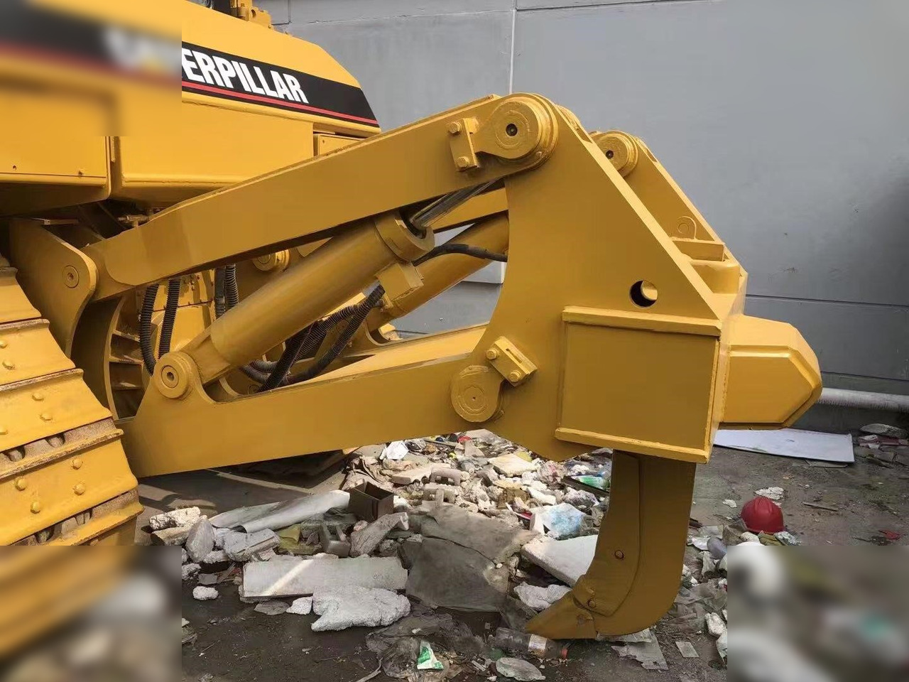 CATERPILLAR D7H - Buldozer: obrázek 2 CATERPILLAR D7H - Buldozer: obrázek 2
