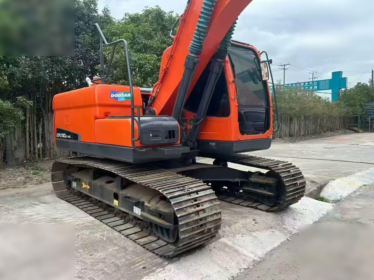 DOOSAN DX150W-9C - Pásové rýpadlo: obrázek 1 DOOSAN DX150W-9C - Pásové rýpadlo: obrázek 1