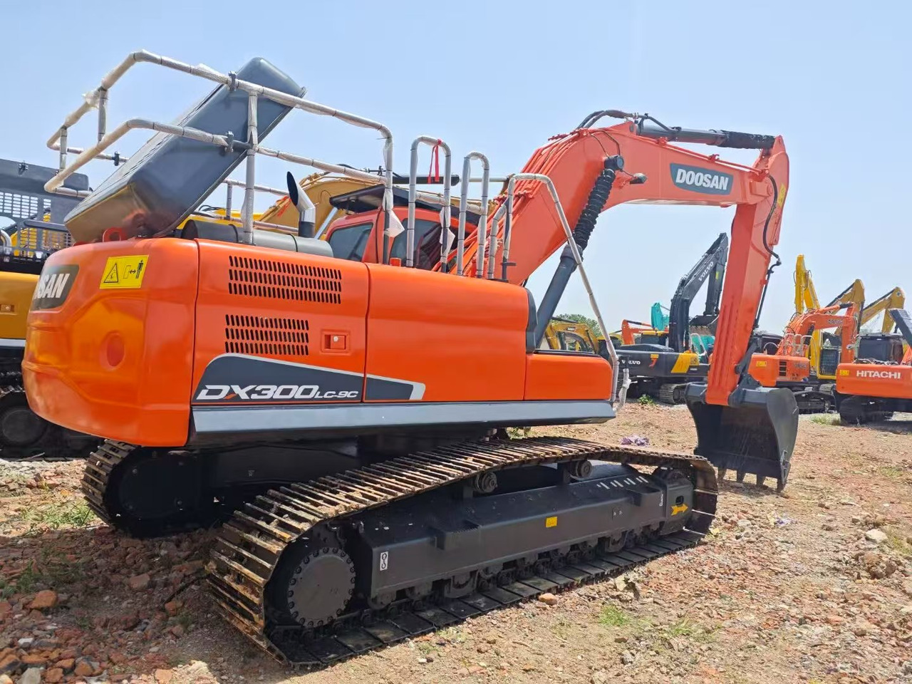 DOOSAN DX300 - Pásové rýpadlo: obrázek 2 DOOSAN DX300 - Pásové rýpadlo: obrázek 2