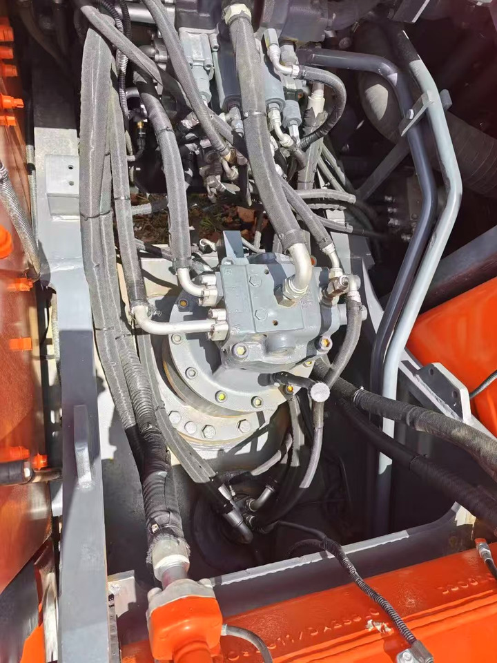 DOOSAN DX300 - Pásové rýpadlo: obrázek 3 DOOSAN DX300 - Pásové rýpadlo: obrázek 3