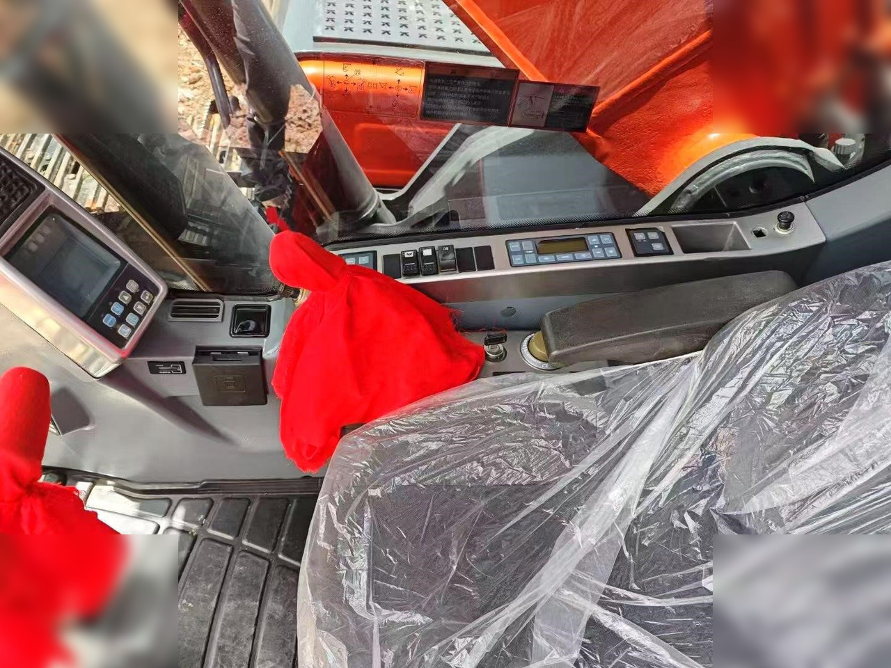 Pásové rýpadlo DOOSAN DX300 LC: obrázek 6