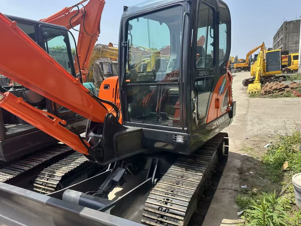 DOOSAN DX60 - Pásové rýpadlo: obrázek 2 DOOSAN DX60 - Pásové rýpadlo: obrázek 2