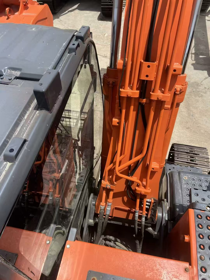 HITACHI ZX130 - Pásové rýpadlo: obrázek 5 HITACHI ZX130 - Pásové rýpadlo: obrázek 5