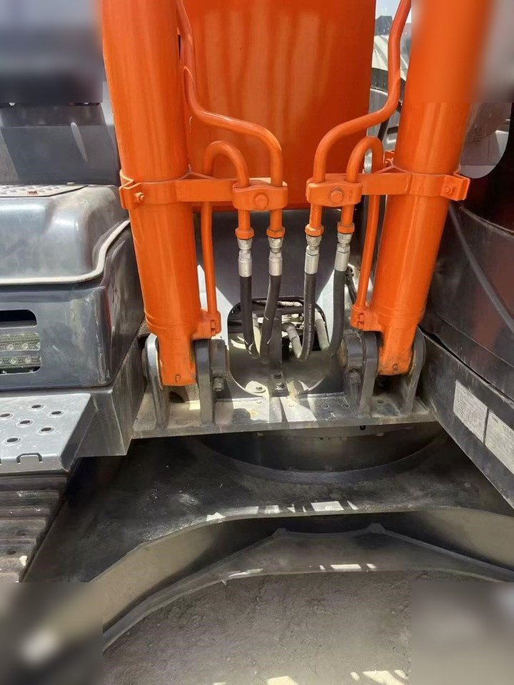 HITACHI ZX130 - Pásové rýpadlo: obrázek 5 HITACHI ZX130 - Pásové rýpadlo: obrázek 5