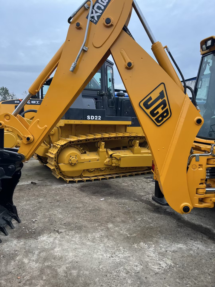 JCB - Rýpadlo-nakladač: obrázek 4 JCB - Rýpadlo-nakladač: obrázek 4