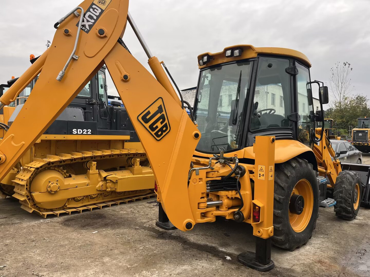 JCB - Rýpadlo-nakladač: obrázek 3 JCB - Rýpadlo-nakladač: obrázek 3