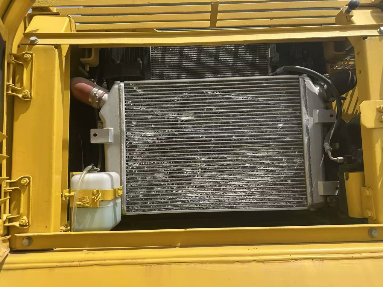 KOMATSU 350 leasing KOMATSU 350: obrázek 15