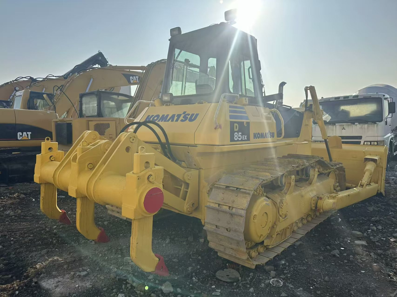 Buldozer KOMATSU D85E: obrázek 6