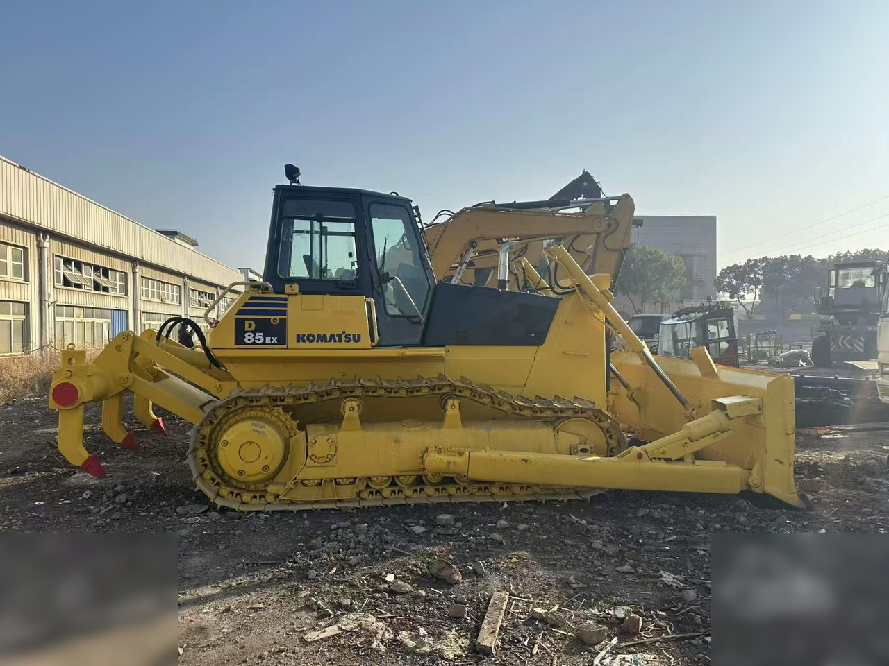 KOMATSU D85EX-18 - Buldozer: obrázek 1 KOMATSU D85EX-18 - Buldozer: obrázek 1