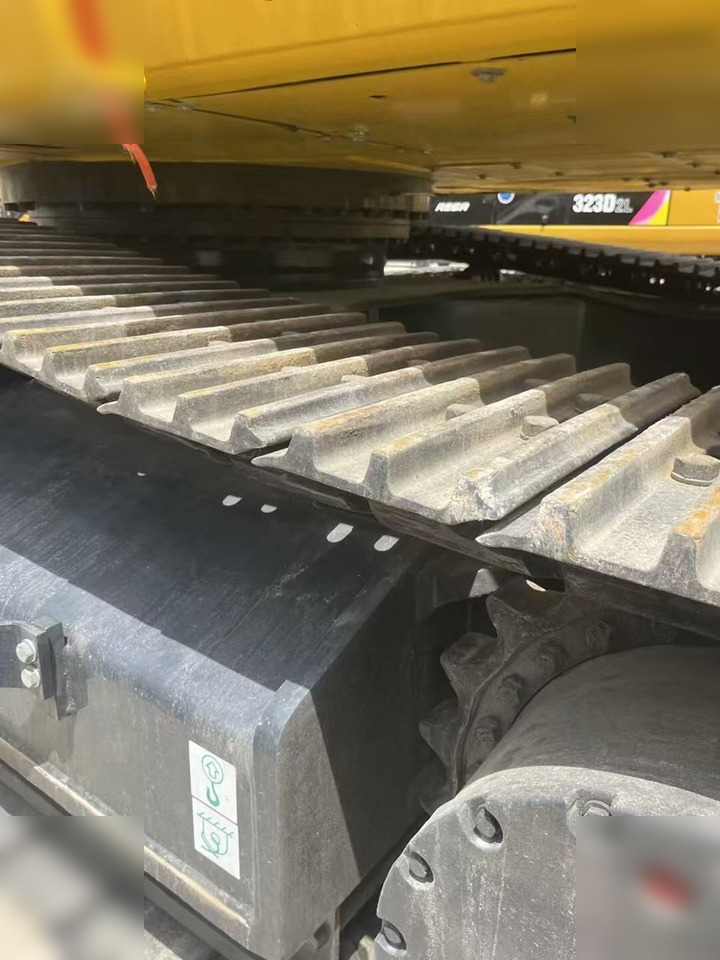 Pásové rýpadlo KOMATSU PC400 LC-8: obrázek 17 Pásové rýpadlo KOMATSU PC400 LC-8: obrázek 17