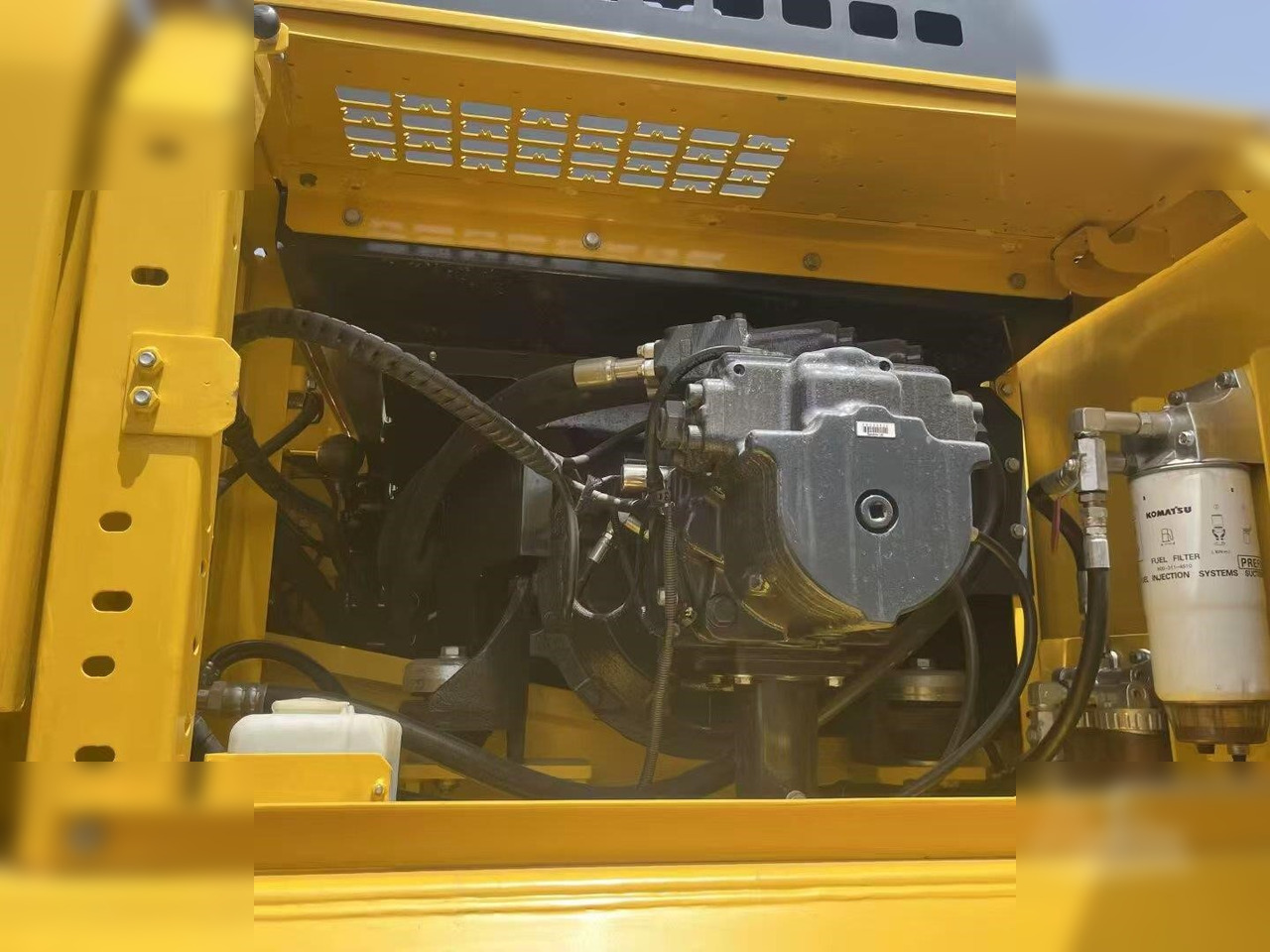 Pásové rýpadlo KOMATSU PC400 LC-8: obrázek 13 Pásové rýpadlo KOMATSU PC400 LC-8: obrázek 13