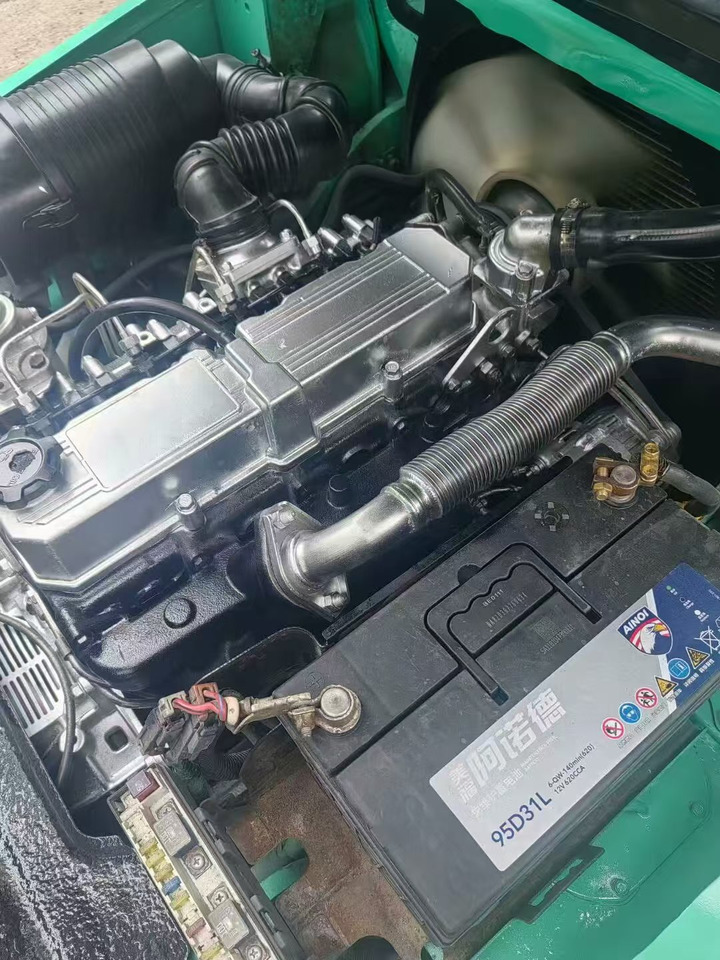 MITSUBISHI 3-ton - Vertikální sloupový výtah: obrázek 5 MITSUBISHI 3-ton - Vertikální sloupový výtah: obrázek 5