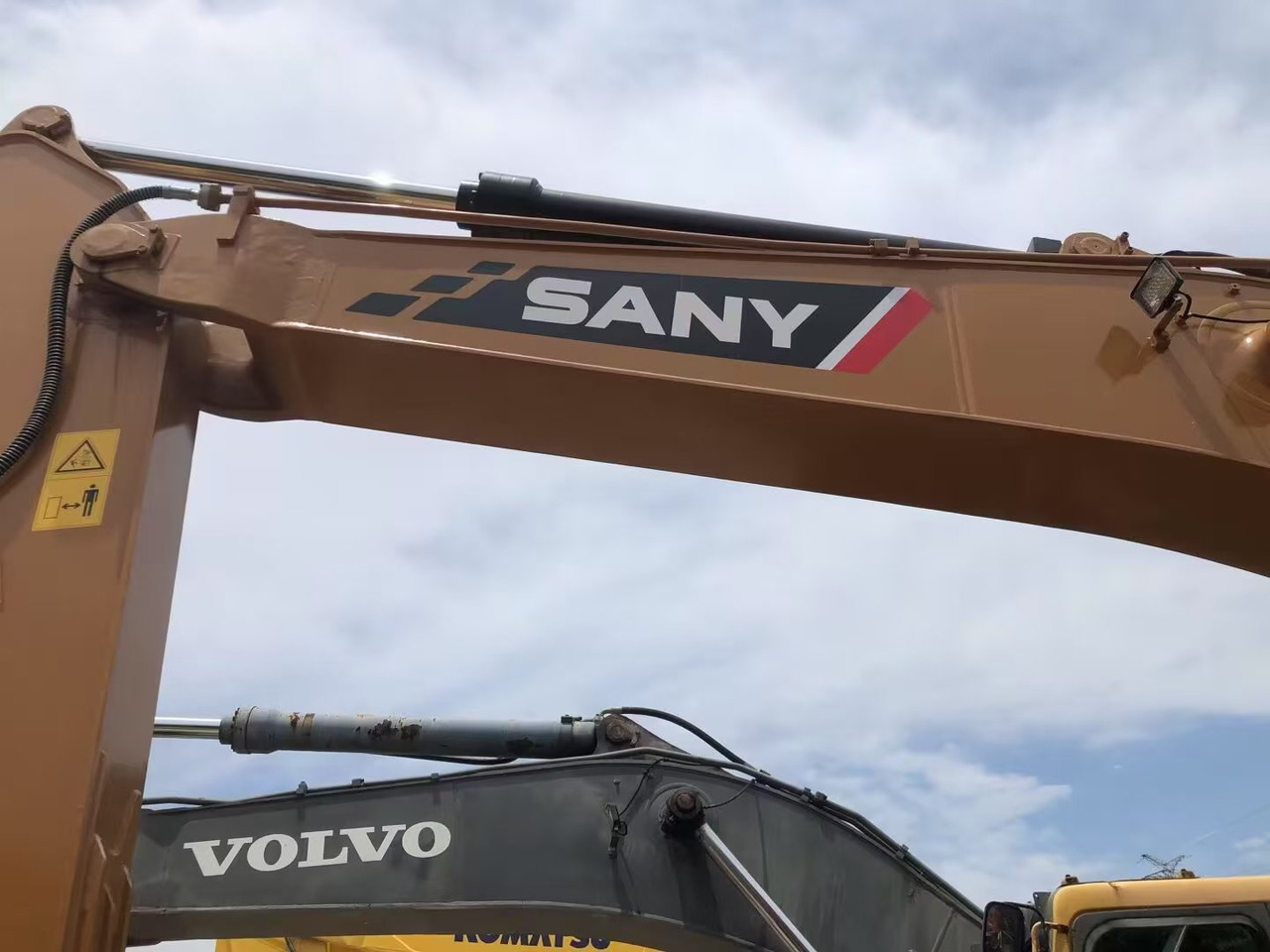 SANY SY365H - Pásové rýpadlo: obrázek 4 SANY SY365H - Pásové rýpadlo: obrázek 4