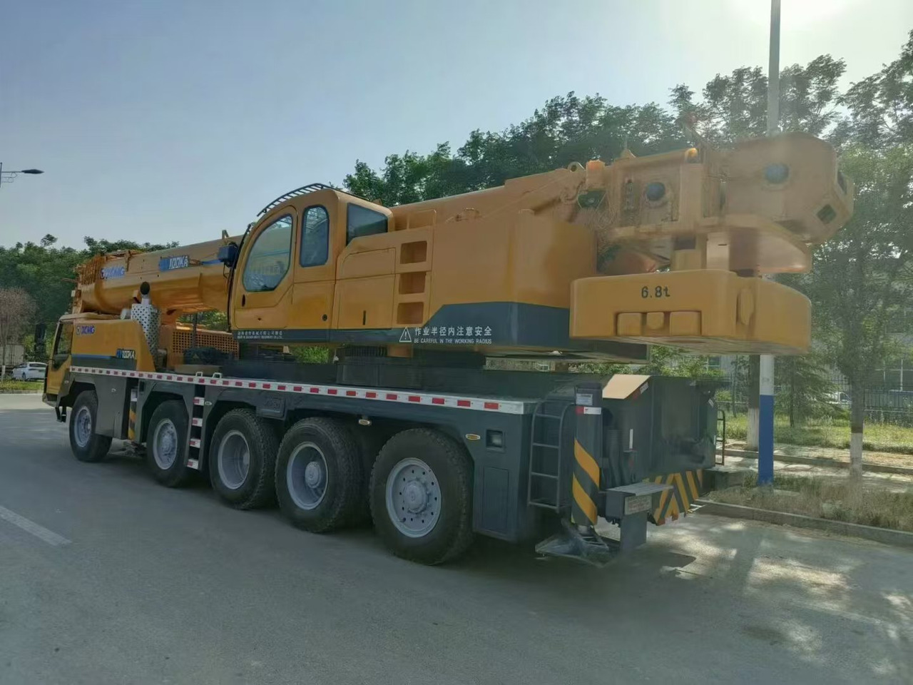 XCMG 100-ton - Autojeřáb: obrázek 3 XCMG 100-ton - Autojeřáb: obrázek 3