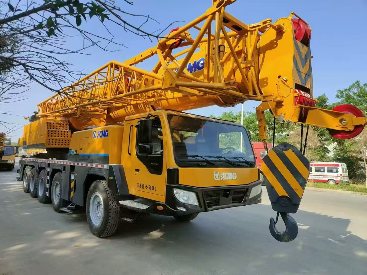 XCMG 100-ton - Autojeřáb: obrázek 1 XCMG 100-ton - Autojeřáb: obrázek 1