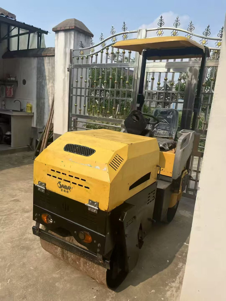 Double-drum vibratory mini roller - Válec: obrázek 4 Double-drum vibratory mini roller - Válec: obrázek 4