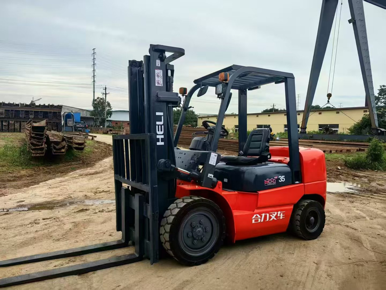 Heli 3.5ton - Vertikální sloupový výtah: obrázek 3 Heli 3.5ton - Vertikální sloupový výtah: obrázek 3