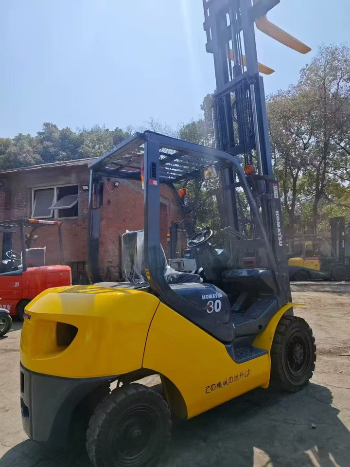 Komatsu FD50 - Dieselový vysokozdvižný vozík: obrázek 3 Komatsu FD50 - Dieselový vysokozdvižný vozík: obrázek 3