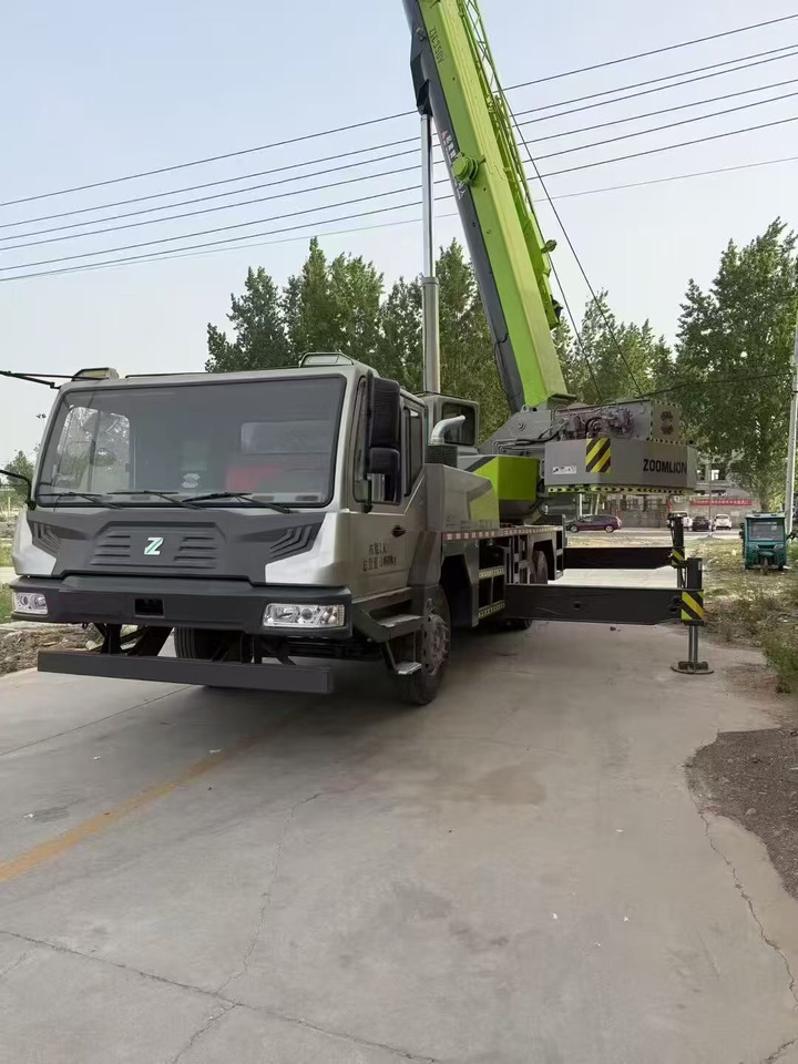 Zoomlion 35-ton - Autojeřáb: obrázek 3 Zoomlion 35-ton - Autojeřáb: obrázek 3
