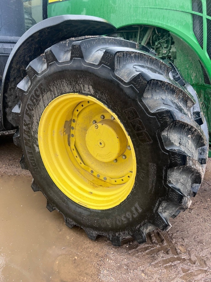 John Deere 8320R - Traktor: obrázek 5 John Deere 8320R - Traktor: obrázek 5