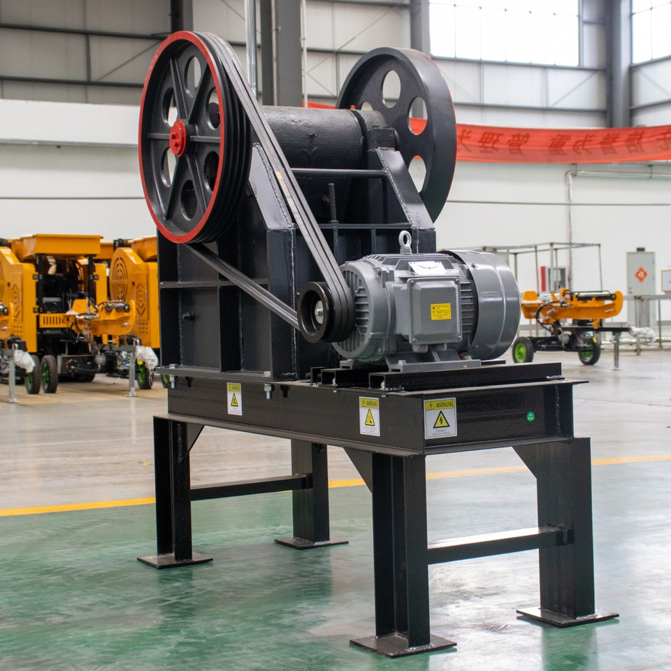 HIGHTOP 2026 New Electric Jaw Crusher - Čelisťový drtič: obrázek 3 HIGHTOP 2026 New Electric Jaw Crusher - Čelisťový drtič: obrázek 3