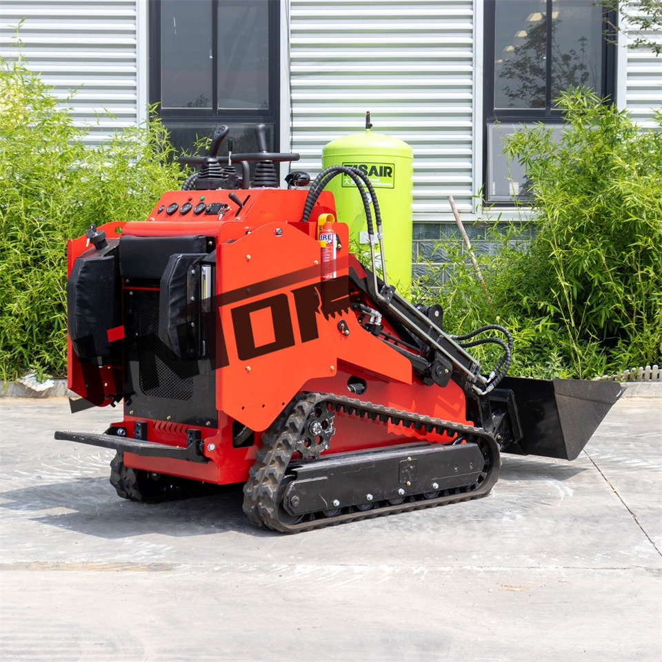 Powerful skid steer loader with different attachments - Smykem řízený nakladač pásový: obrázek 3 Powerful skid steer loader with different attachments - Smykem řízený nakladač pásový: obrázek 3
