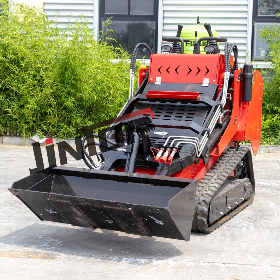 Powerful skid steer loader with different attachments - Smykem řízený nakladač pásový: obrázek 1 Powerful skid steer loader with different attachments - Smykem řízený nakladač pásový: obrázek 1