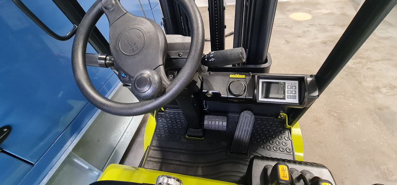 CLARK GTX 20 S - Elektrický vysokozdvižný vozík: obrázek 2 CLARK GTX 20 S - Elektrický vysokozdvižný vozík: obrázek 2