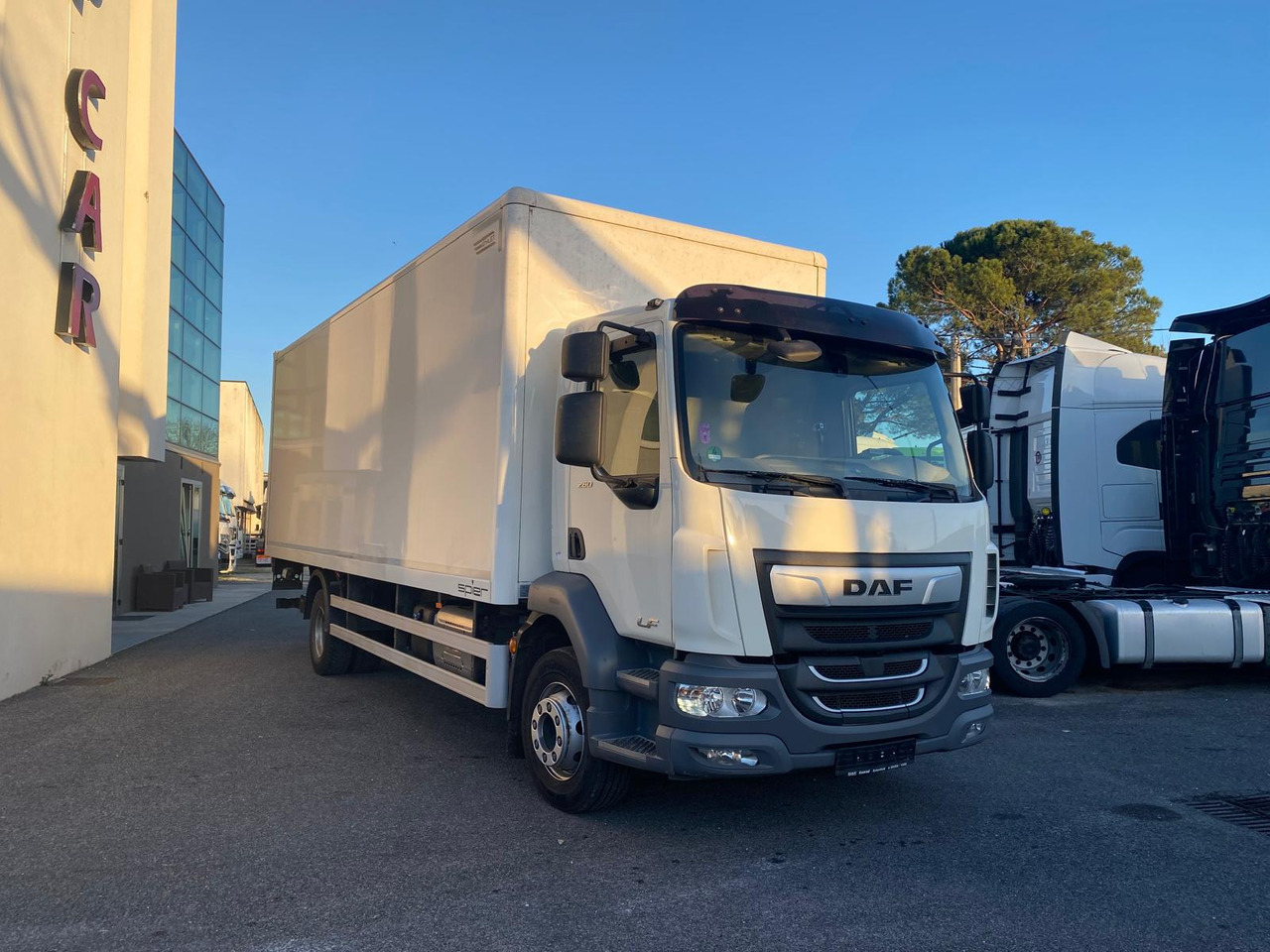 DAF LF 260 FA - Skříňový nákladní auto: obrázek 3 DAF LF 260 FA - Skříňový nákladní auto: obrázek 3