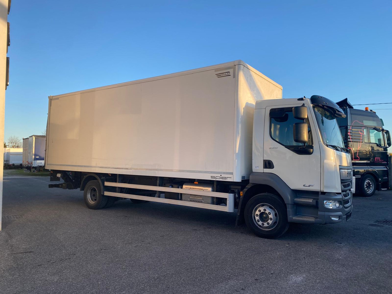 DAF LF 260 FA - Skříňový nákladní auto: obrázek 2 DAF LF 260 FA - Skříňový nákladní auto: obrázek 2