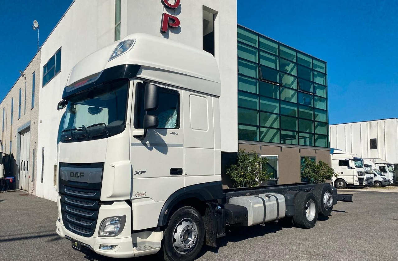 DAF XF 480 FT FULL PNEUMATIC 2019 - Podvozek s kabinou: obrázek 1 DAF XF 480 FT FULL PNEUMATIC 2019 - Podvozek s kabinou: obrázek 1