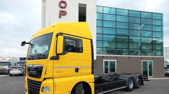 MAN TGX 26.500 MOTRICE 3 ASSI TELAIO EURO 6 2019 - Podvozek s kabinou: obrázek 3 MAN TGX 26.500 MOTRICE 3 ASSI TELAIO EURO 6 2019 - Podvozek s kabinou: obrázek 3