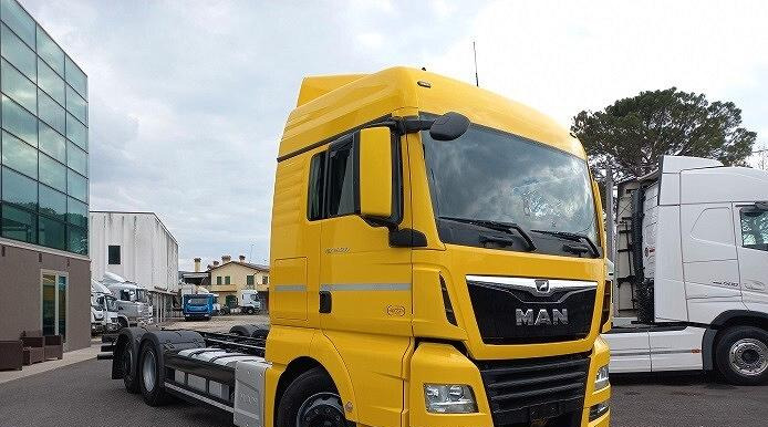 MAN TGX 26.500 MOTRICE 3 ASSI TELAIO EURO 6 2019 - Podvozek s kabinou: obrázek 4 MAN TGX 26.500 MOTRICE 3 ASSI TELAIO EURO 6 2019 - Podvozek s kabinou: obrázek 4