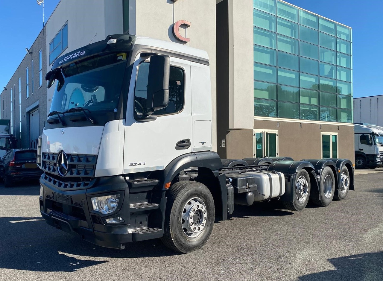 MERCEDES-BENZ AROCS 32.43 - Podvozek s kabinou: obrázek 1 MERCEDES-BENZ AROCS 32.43 - Podvozek s kabinou: obrázek 1
