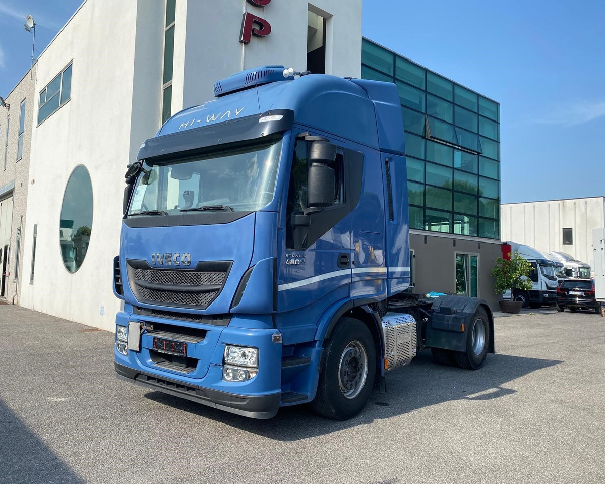 IVECO AS440T/P - Tahač: obrázek 1 IVECO AS440T/P - Tahač: obrázek 1