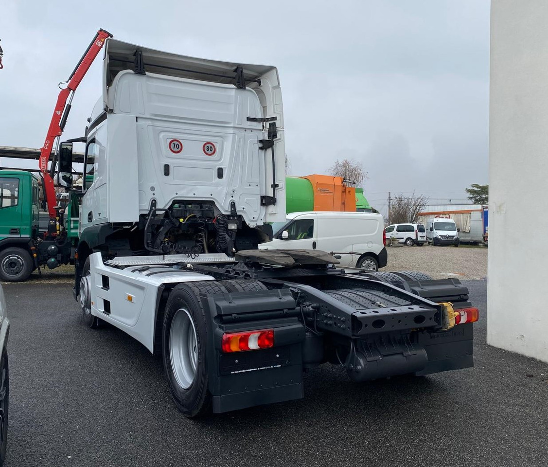 MERCEDES ACTROS 18.40 - Tahač: obrázek 4 MERCEDES ACTROS 18.40 - Tahač: obrázek 4