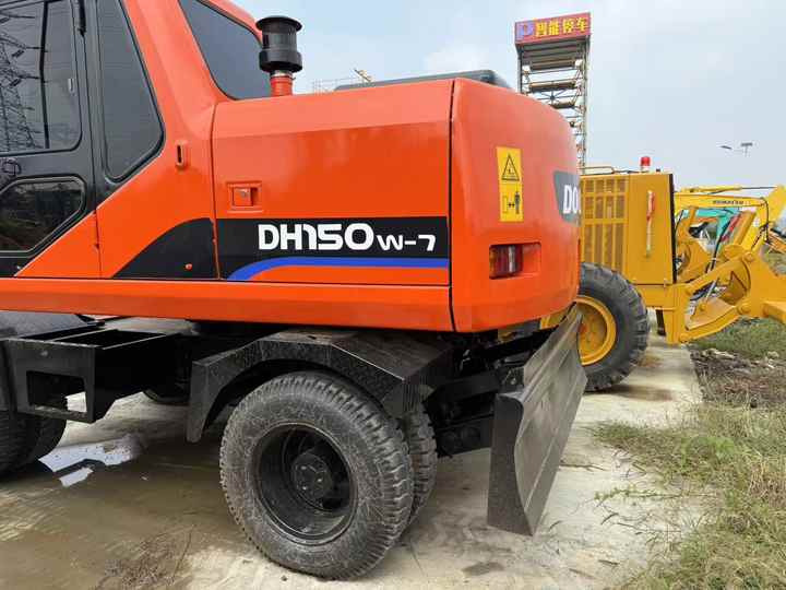 90% Brand New Doosan Brand Dh150w-7 Wheel Excavator in Stock Used Korea Brand Doosan Dh55 Dh60 Dh150 Dh210 Excavator for Sale - Kolesové rýpadlo: obrázek 4 90% Brand New Doosan Brand Dh150w-7 Wheel Excavator in Stock Used Korea Brand Doosan Dh55 Dh60 Dh150 Dh210 Excavator for Sale - Kolesové rýpadlo: obrázek 4