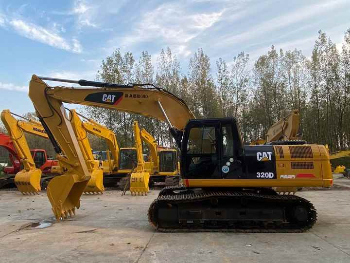 CAT320D Second Hand Excavator , Original Japan CAT Excavator , CAT 320D 320C 320B Digger - Pásové rýpadlo: obrázek 4 CAT320D Second Hand Excavator , Original Japan CAT Excavator , CAT 320D 320C 320B Digger - Pásové rýpadlo: obrázek 4