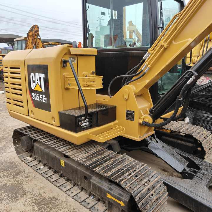 Cat Machine Used Mini Excavator CAT305.5E Cat Used Excavator - Mini rýpadlo: obrázek 1 Cat Machine Used Mini Excavator CAT305.5E Cat Used Excavator - Mini rýpadlo: obrázek 1