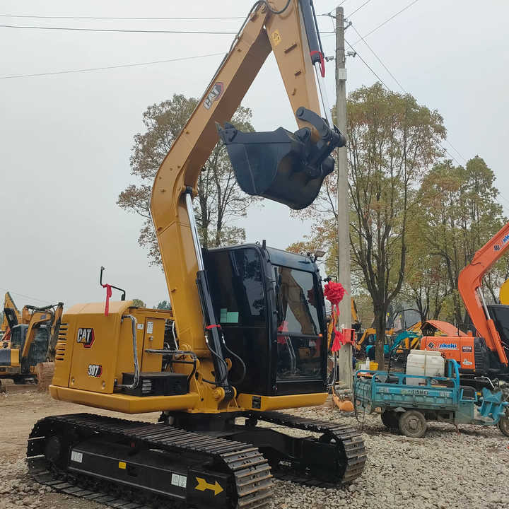 Cat Machine Used Mini Excavator CAT307 Cat Used Excavator - Mini rýpadlo: obrázek 1 Cat Machine Used Mini Excavator CAT307 Cat Used Excavator - Mini rýpadlo: obrázek 1