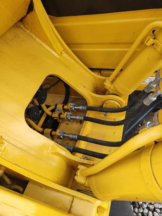 Komatsu PC 200 - Pásové rýpadlo: obrázek 2 Komatsu PC 200 - Pásové rýpadlo: obrázek 2